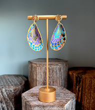 Load image into Gallery viewer, Mussel shell earrings - royal plume