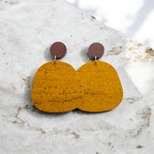 Load image into Gallery viewer, Cork Oak - Fiadh (mustard)