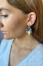 Load image into Gallery viewer, Fuchsia - posies gold