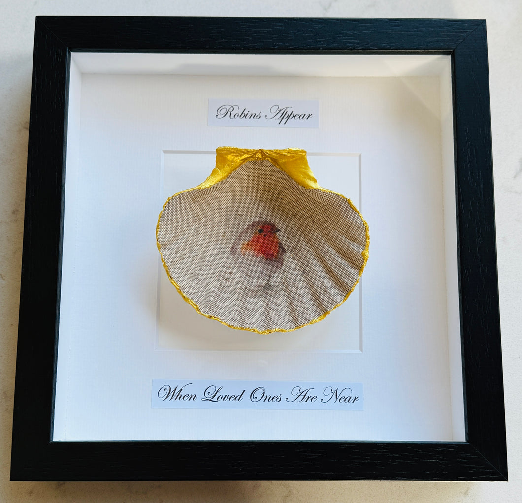 Robin Scallop Frame - (black frame)