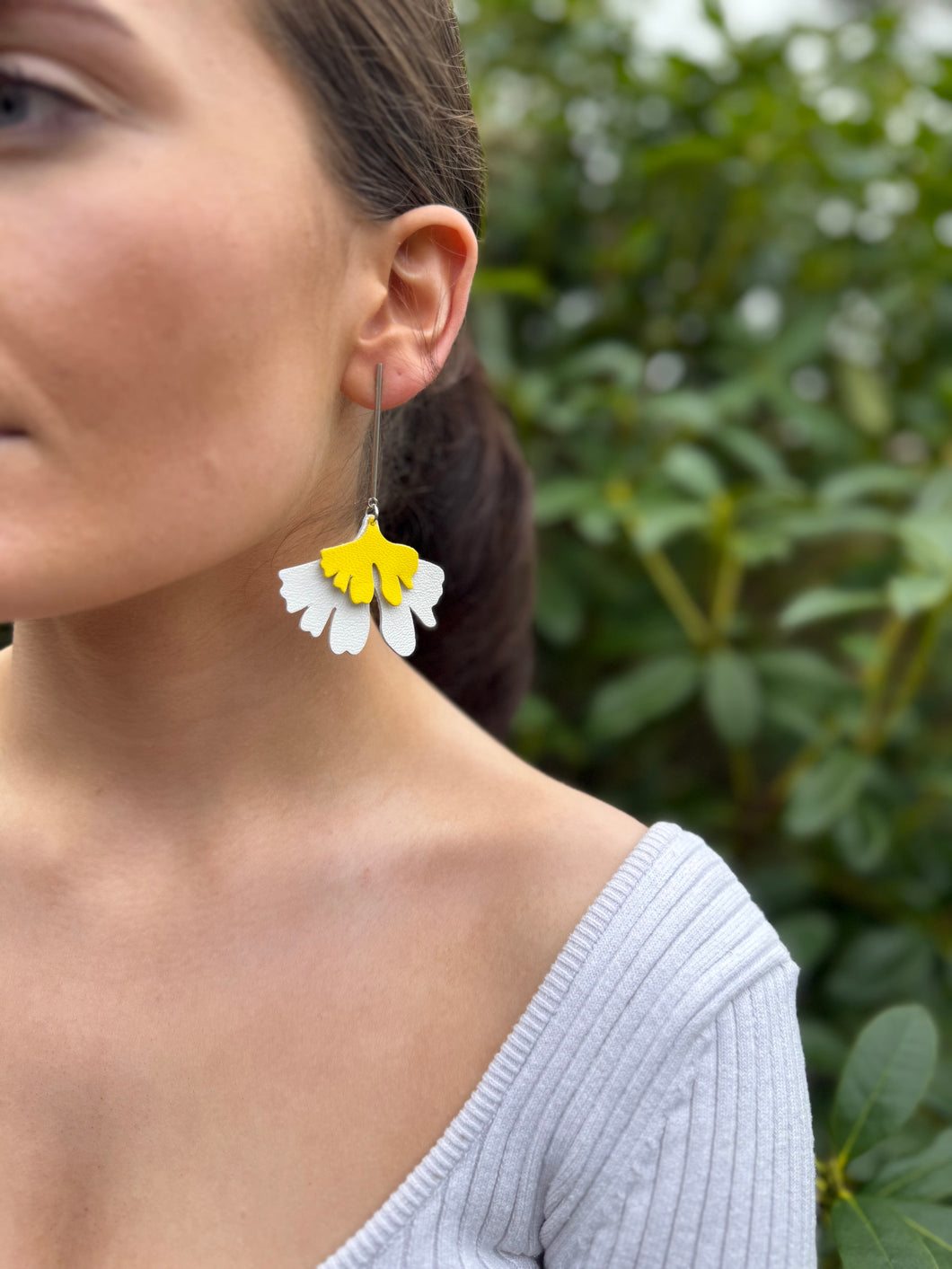 Ginkgo Leaf - yellow & white