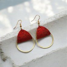 Load image into Gallery viewer, Cork Oak - Dara (red)
