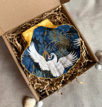 Load image into Gallery viewer, Scallop Trinket Dish - Crane
