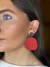 Load image into Gallery viewer, Cork Oak - Fiadh (red)
