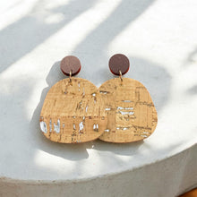Load image into Gallery viewer, Cork Oak - Fiadh (natural)
