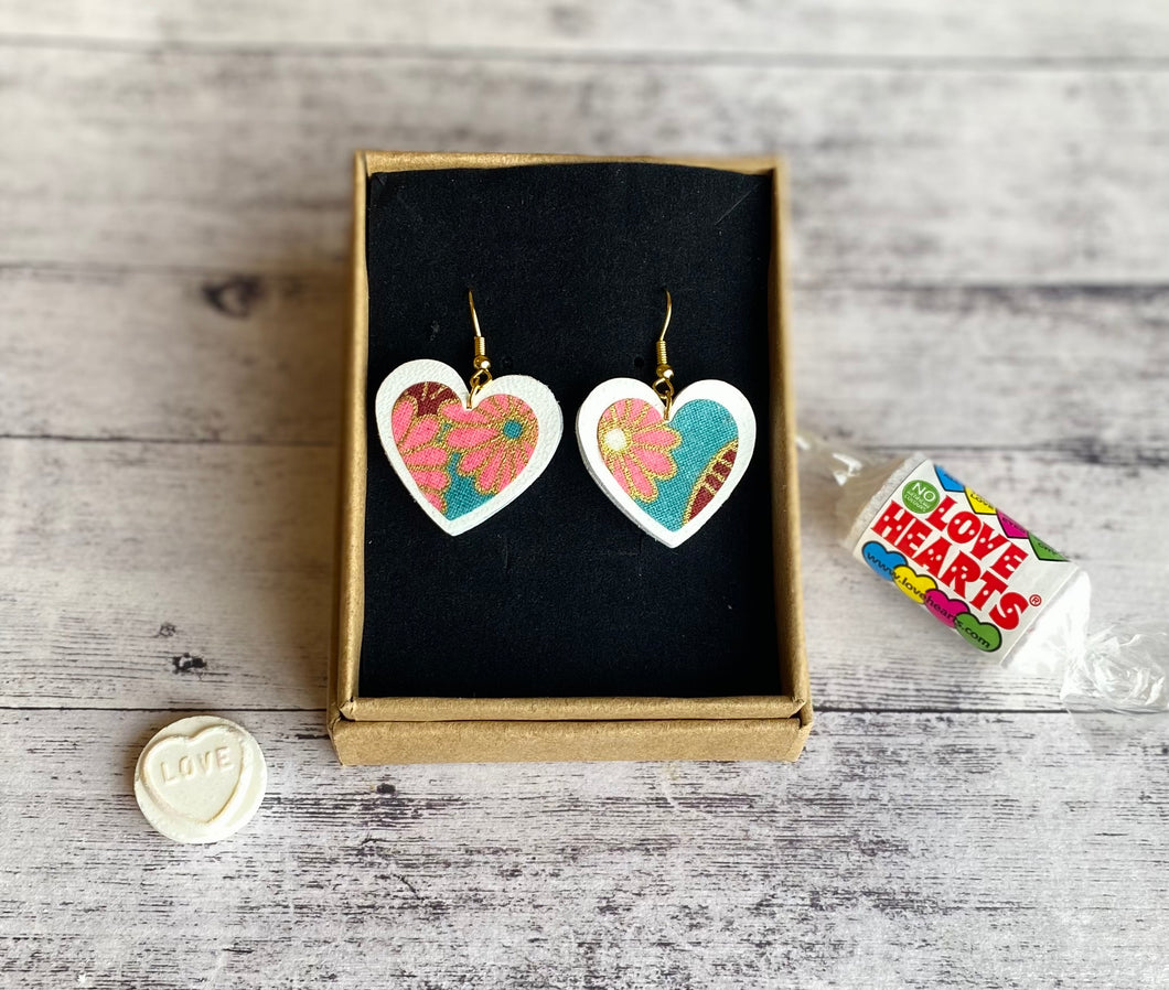 Love heart - white/pink flowers