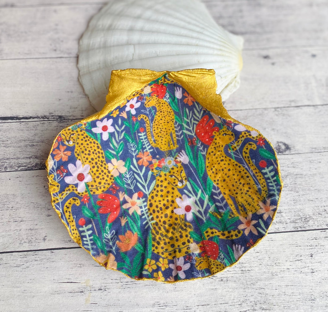 Scallop trinket dish - leopard