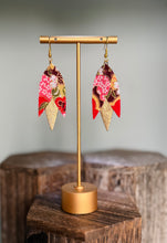 Load image into Gallery viewer, Oriental Fuchsia’s
