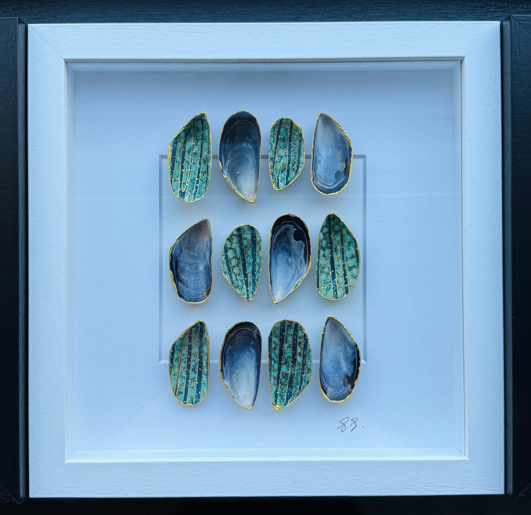 Mussel Shell Frame - Stream (white frame)