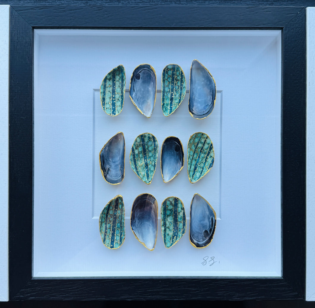 Mussel Shell Frame - stream (black frame)