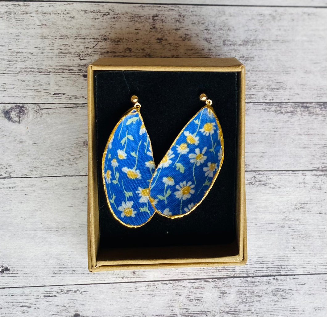 Shell earrings - Daisy dot