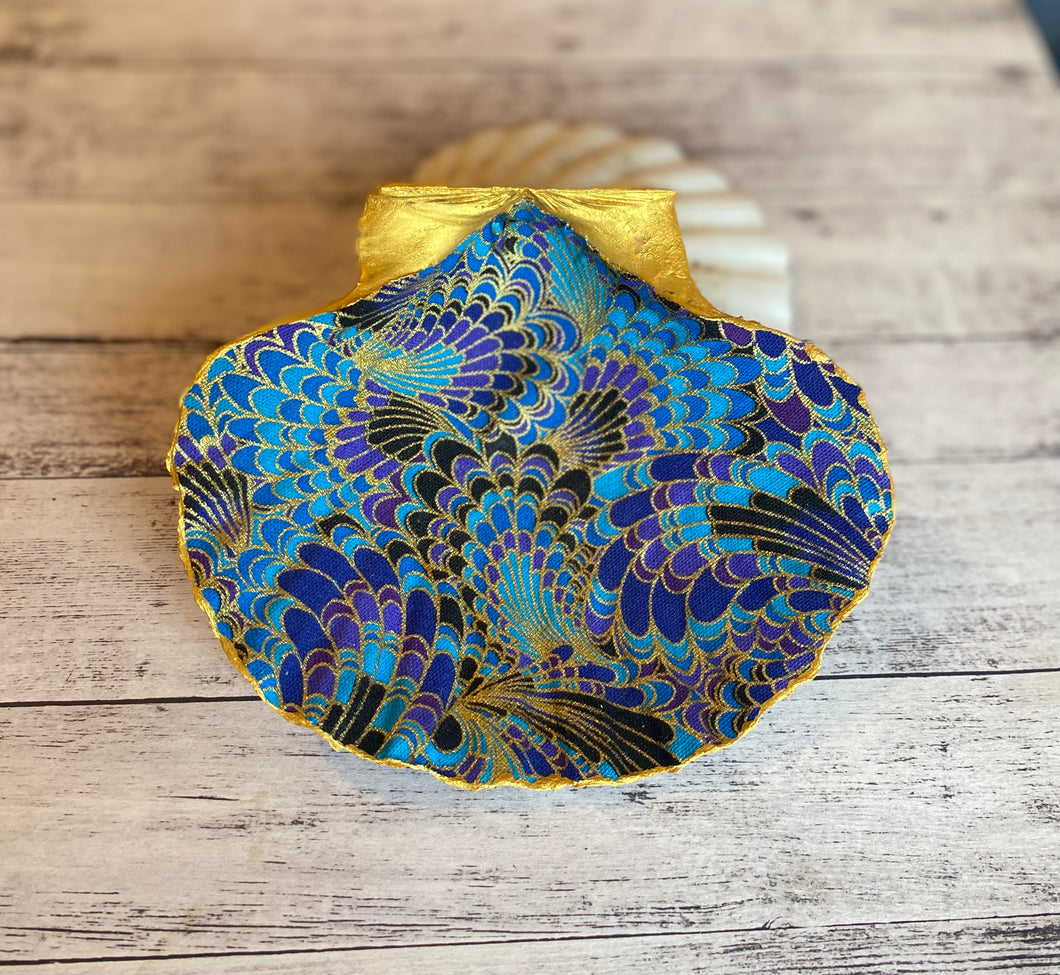 Scallop trinket dish - royal plume